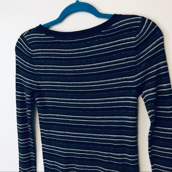 Long sleeved black and silver shirt size Small - Picture 5 of 5